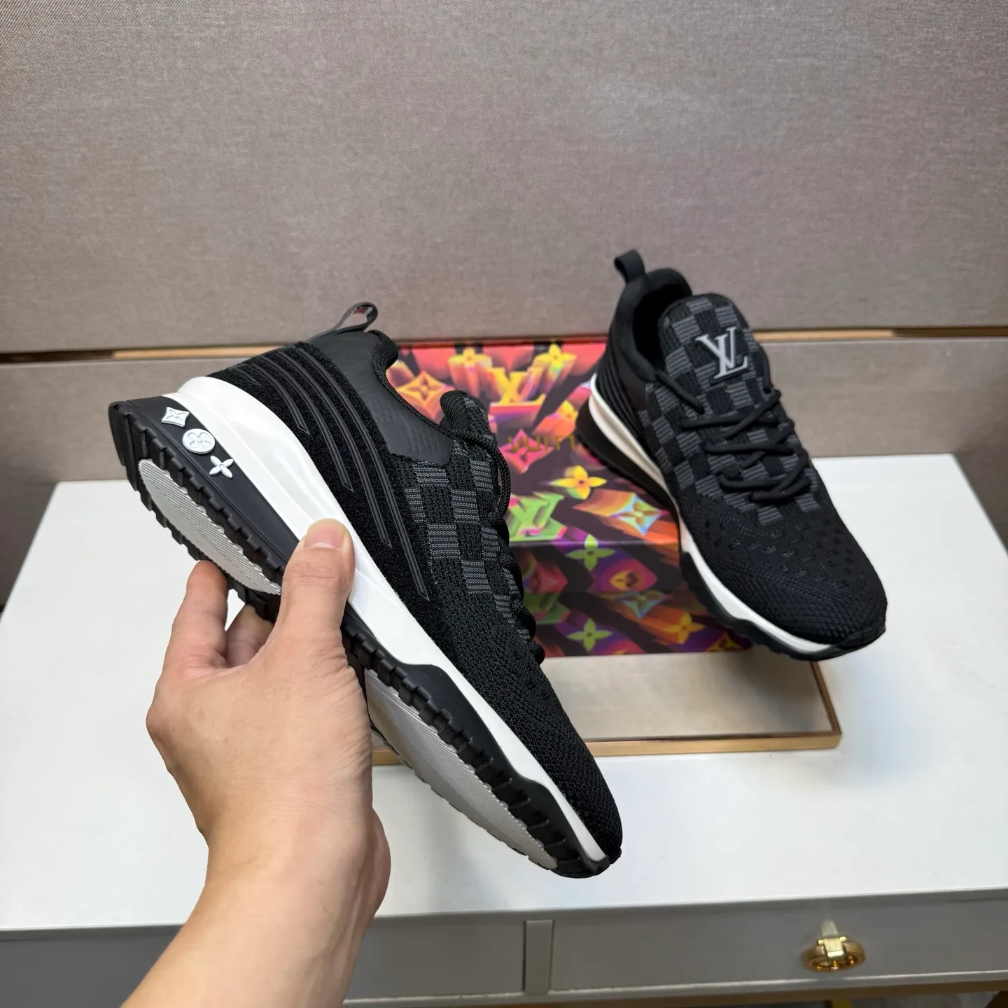 ⬛️Men's shoes 💰p480 [LV～] Men's casual shoes 2025z cabinet sales simultaneously 🔶Size: 38-44 #️⃣ 🔷7 colors🔜The upper is made of multi-material splicing➕Mesh lining, comfortable and breathable, sole: original comfortable and wear-resistant outsole, ⚠️real thing📱photographed🎬real thing is better📢📢📢